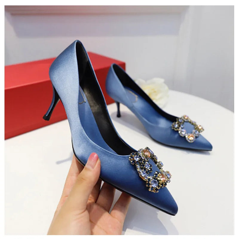 Spring and summer new pointed shallow silk rhinestone flat shoes thin high-heeled banquet dress large size small size women shoe