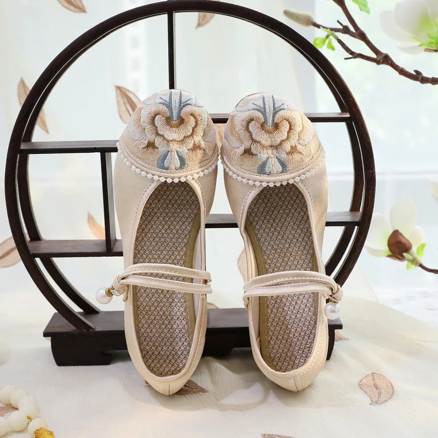 Shoes for Women Embroidery Ethnic Style Traditional Old Beijing Streetwear Dance Vintage Cheongsam Chinese Style Hanfu Qi Pao