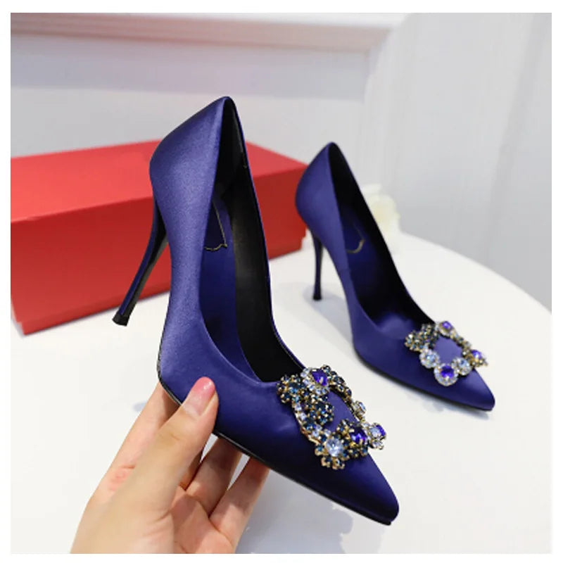 Spring and summer new pointed shallow silk rhinestone flat shoes thin high-heeled banquet dress large size small size women shoe
