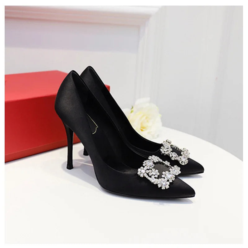 Spring and summer new pointed shallow silk rhinestone flat shoes thin high-heeled banquet dress large size small size women shoe