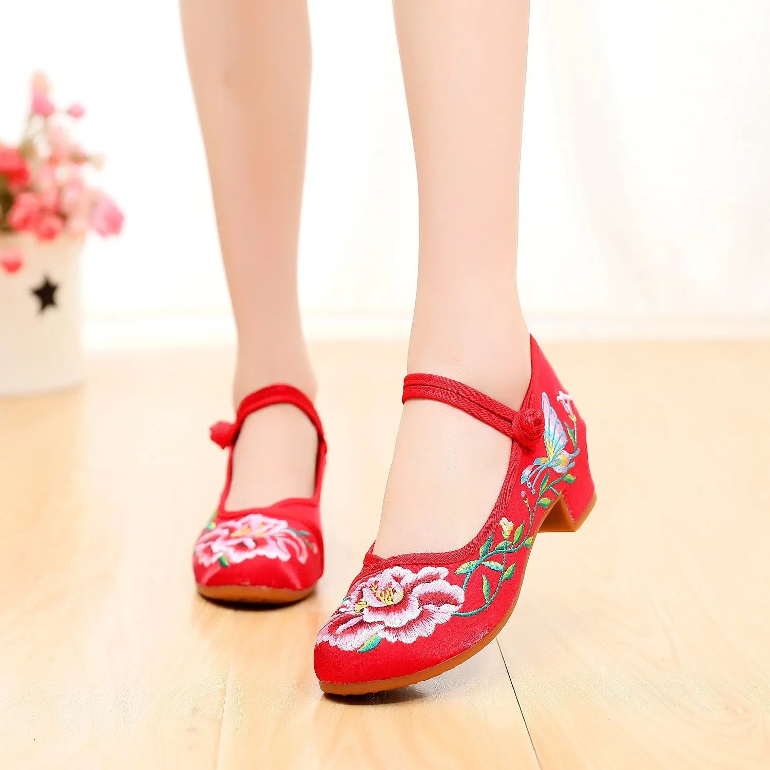 Shoes for Women Embroidery Ethnic Style Traditional Old Beijing Streetwear Dance Vintage Cheongsam Chinese Style Hanfu Qi Pao