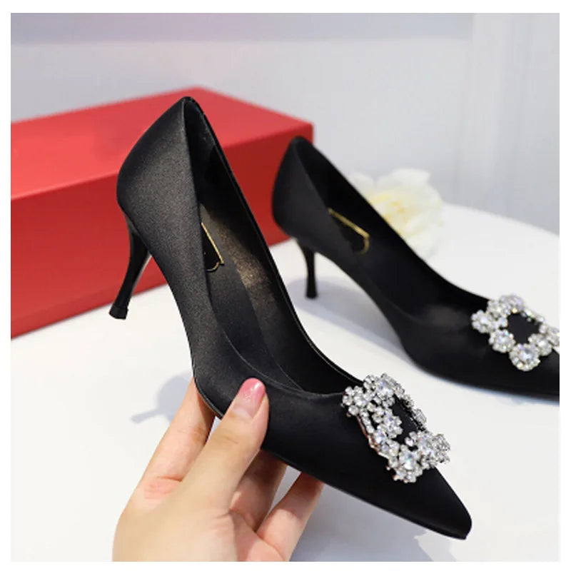 Spring and summer new pointed shallow silk rhinestone flat shoes thin high-heeled banquet dress large size small size women shoe