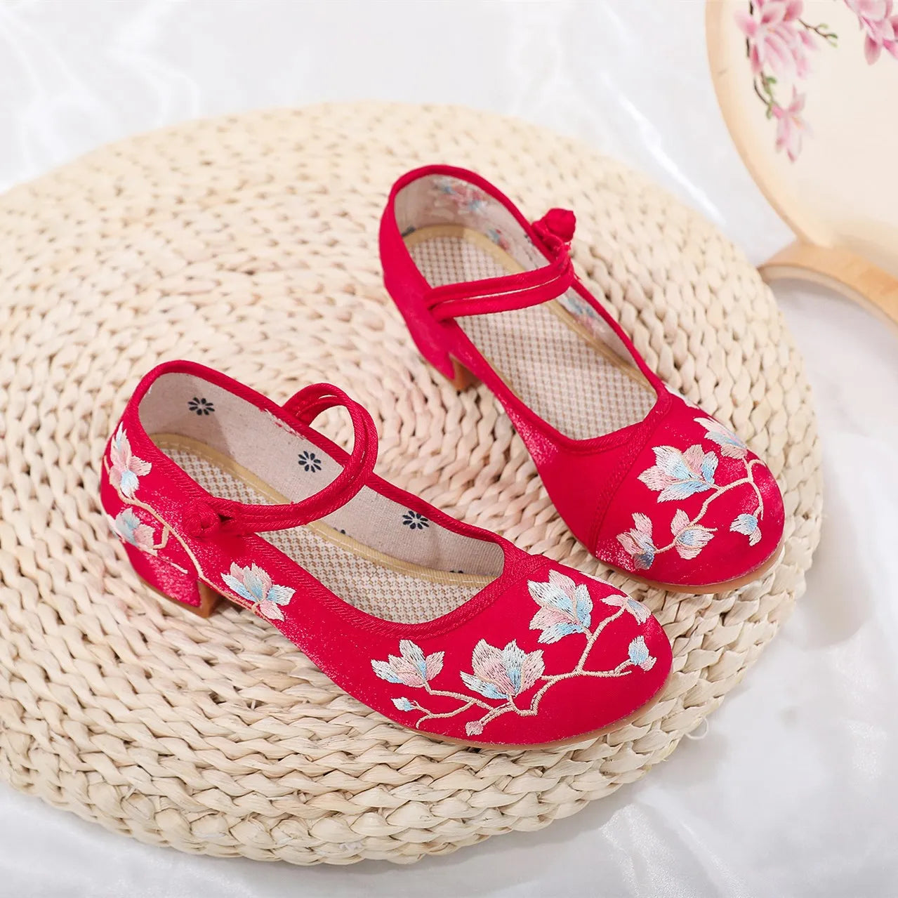 Shoes for Women Embroidery Ethnic Style Traditional Old Beijing Streetwear Dance Vintage Cheongsam Chinese Style Hanfu Qi Pao