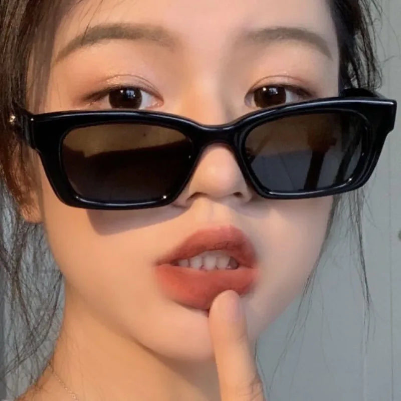 New Fashion Vintage Sunglasses Women Brand Designer Retro Rectangle Sun Glasses Female Ins Popular Square Eyewear Lentes De Sol