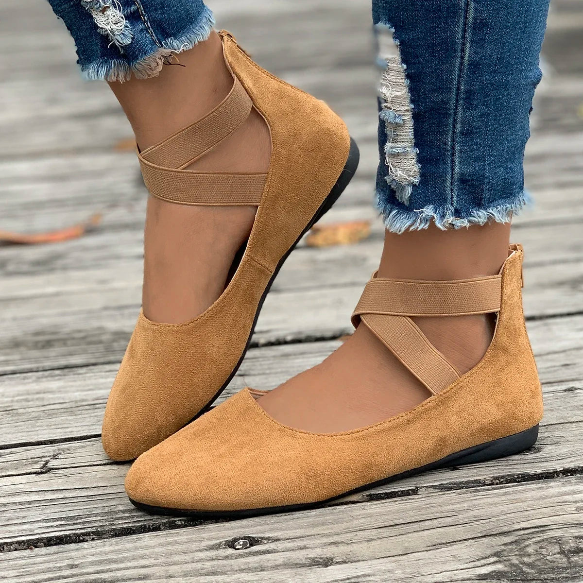 2025 Woman New Daily Flats Shoes Fashion Ankle-wrap Casual Loafers Pointed Toe Shallow Soft Bottom Plus Size Sneakers Women