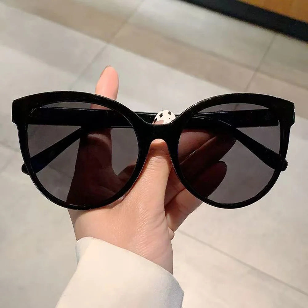 New Popular Fashion Sunglasses Luxury Unique Design Sun Glasses High Quality UV Protection Anti Glare Gradient Eyewear Outdoor