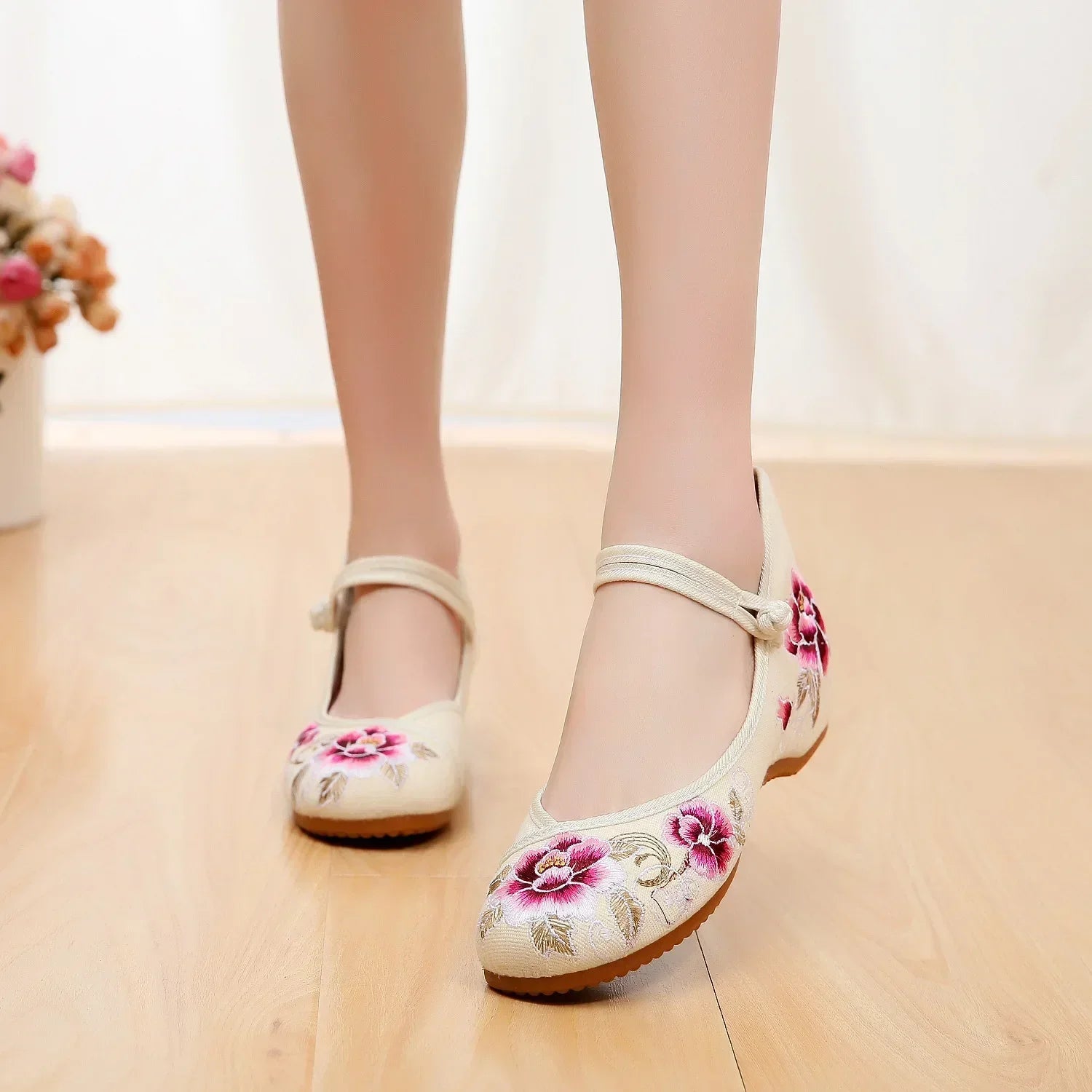 Vintage Cloth Shoes Woman Sneaker Casual Summer Zapatos Embroidery Fashion Streetwear Chinese Style Elegant Canvas Ladies Shoes