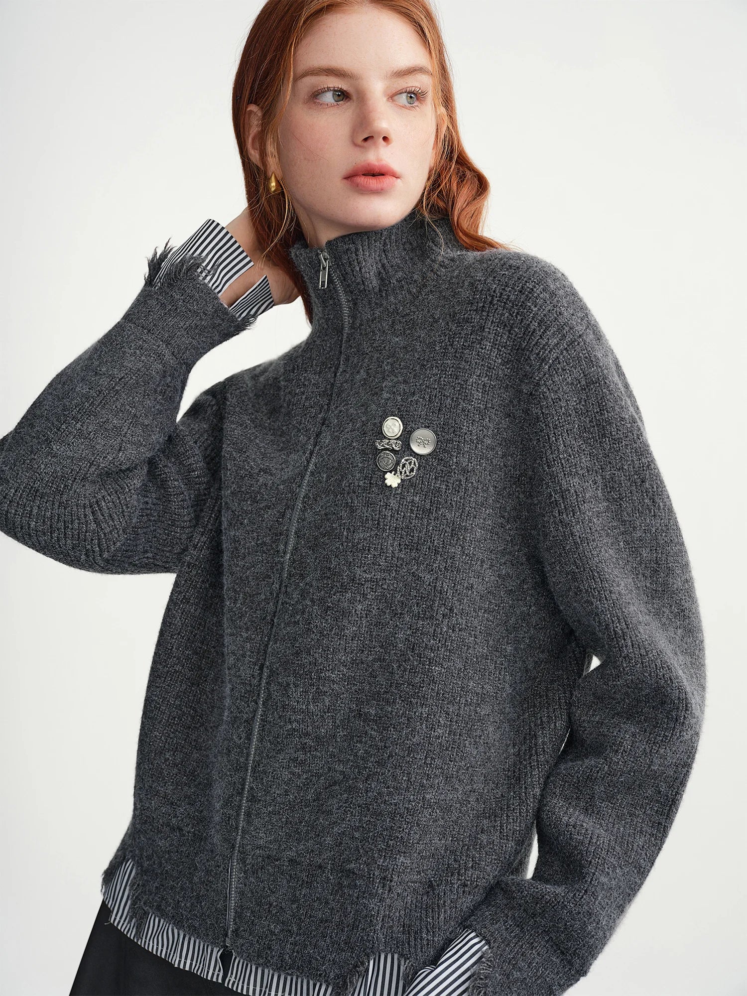 DUSHU Gray Knitted Striped Patchwork Cardigan Women 2025 Winter Casual Slimming Sweater Do-old Design Classic Ins Temperament
