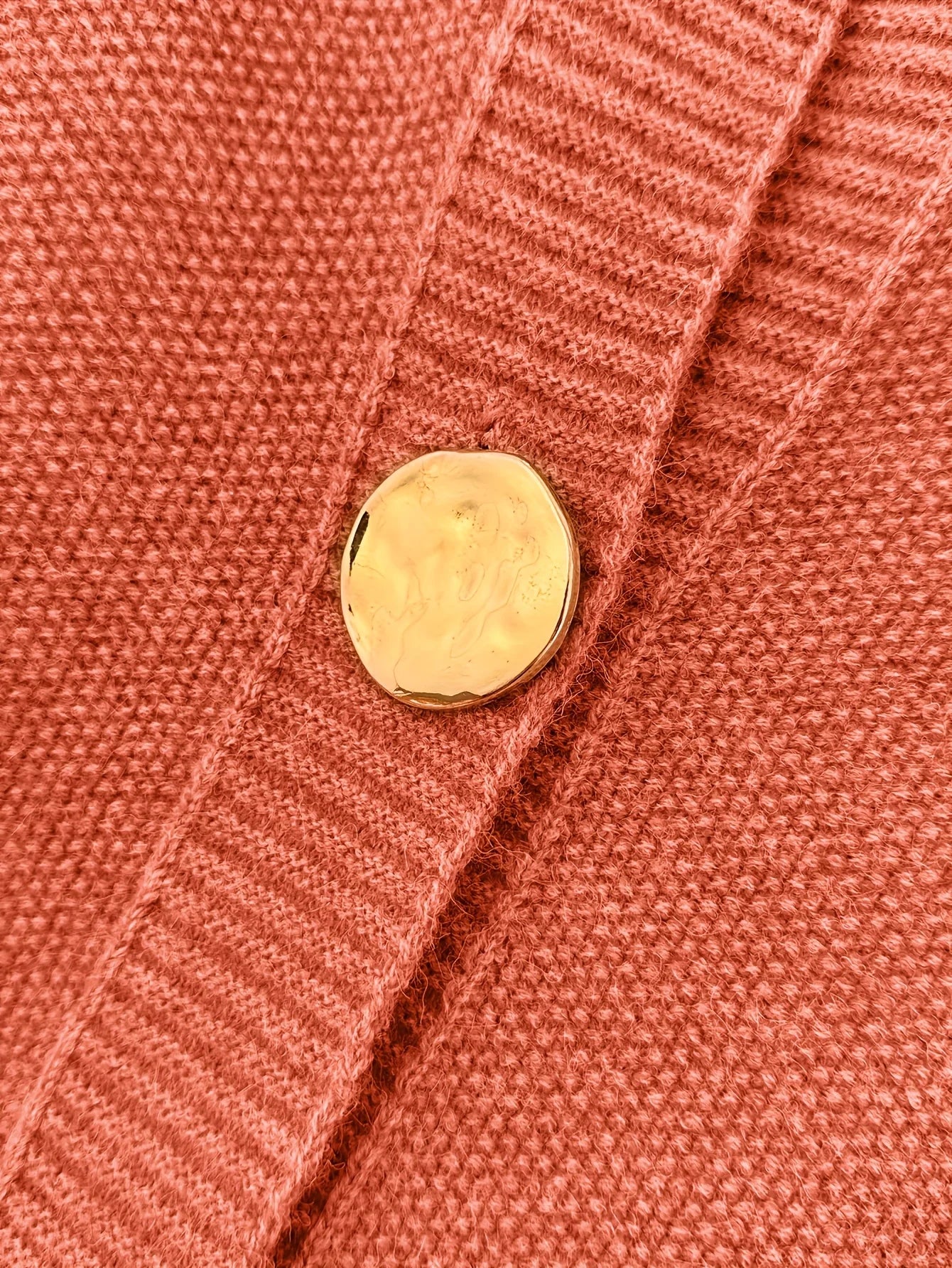 Autumn/Winter New Arrivals casual Loungewear Style Knitted Cardigan With Metallic Buttons Perfect For Autumn/Winter Outfits.