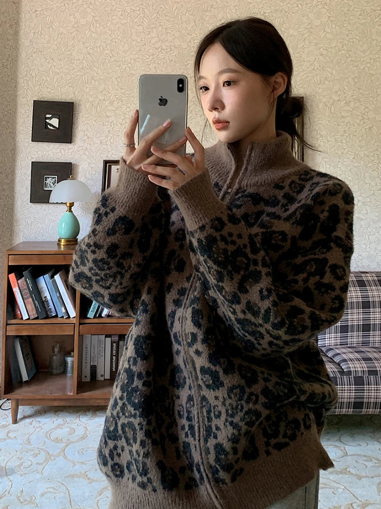 Leopard Print Stand-up Collar Cardigan for Women Fashion Retro Thick Knitted Knitwear Streetwear Outerwear Autumn New