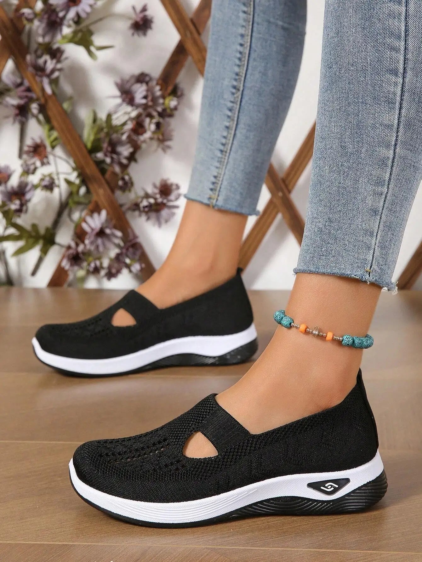 Women's shoes Solid Color Breathable Sneakers, casual sneaker women's summer sneakers, Low-top Knitted Casual Shoes Mom Shoes