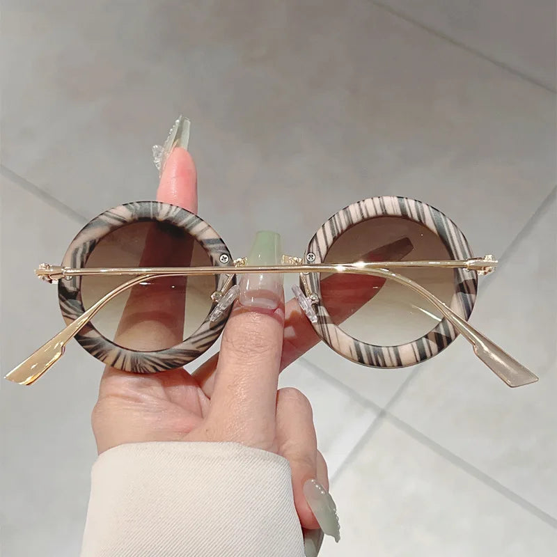 Luxury Brand Designer Round Sunglasses Women For Men 2025 New Popular Vintage Sun Glasses Punk Rivet Metal Steampunk Eyewear