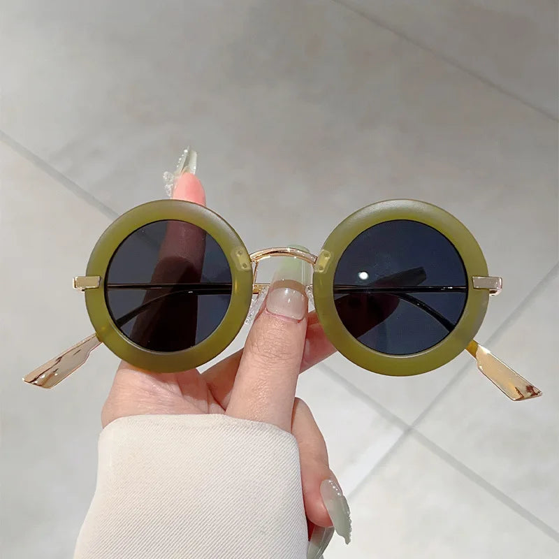 Luxury Brand Designer Round Sunglasses Women For Men 2025 New Popular Vintage Sun Glasses Punk Rivet Metal Steampunk Eyewear
