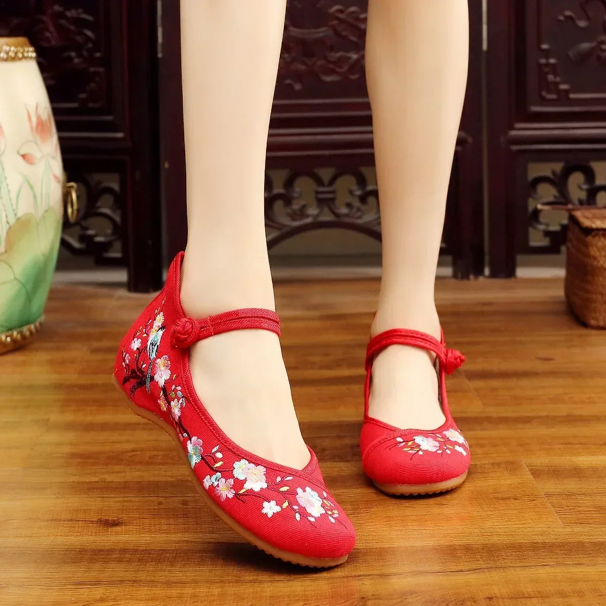 Vintage Cloth Shoes Woman Sneaker Casual Summer Zapatos Embroidery Fashion Streetwear Chinese Style Elegant Canvas Ladies Shoes