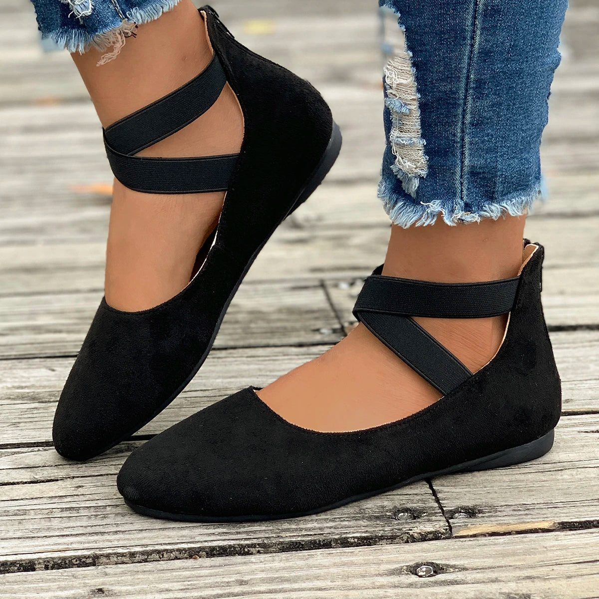 2025 Woman New Daily Flats Shoes Fashion Ankle-wrap Casual Loafers Pointed Toe Shallow Soft Bottom Plus Size Sneakers Women