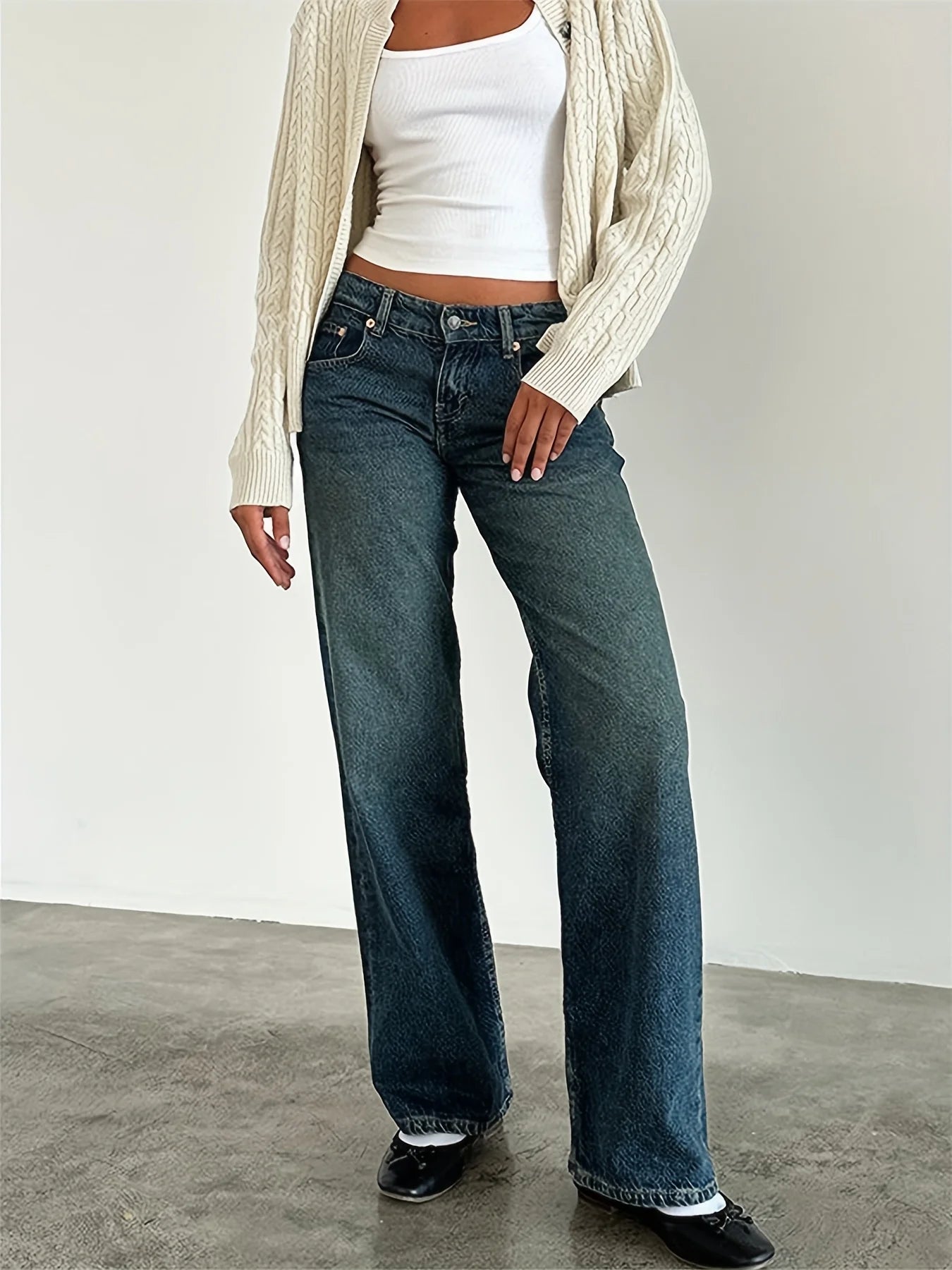 New women's solid-color washed straight-leg jeans, low-waisted, simple, versatile, fashionable, comfortable and loose for goin