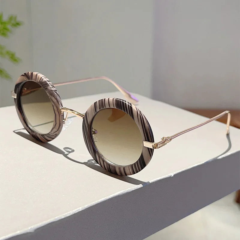 Luxury Brand Designer Round Sunglasses Women For Men 2025 New Popular Vintage Sun Glasses Punk Rivet Metal Steampunk Eyewear
