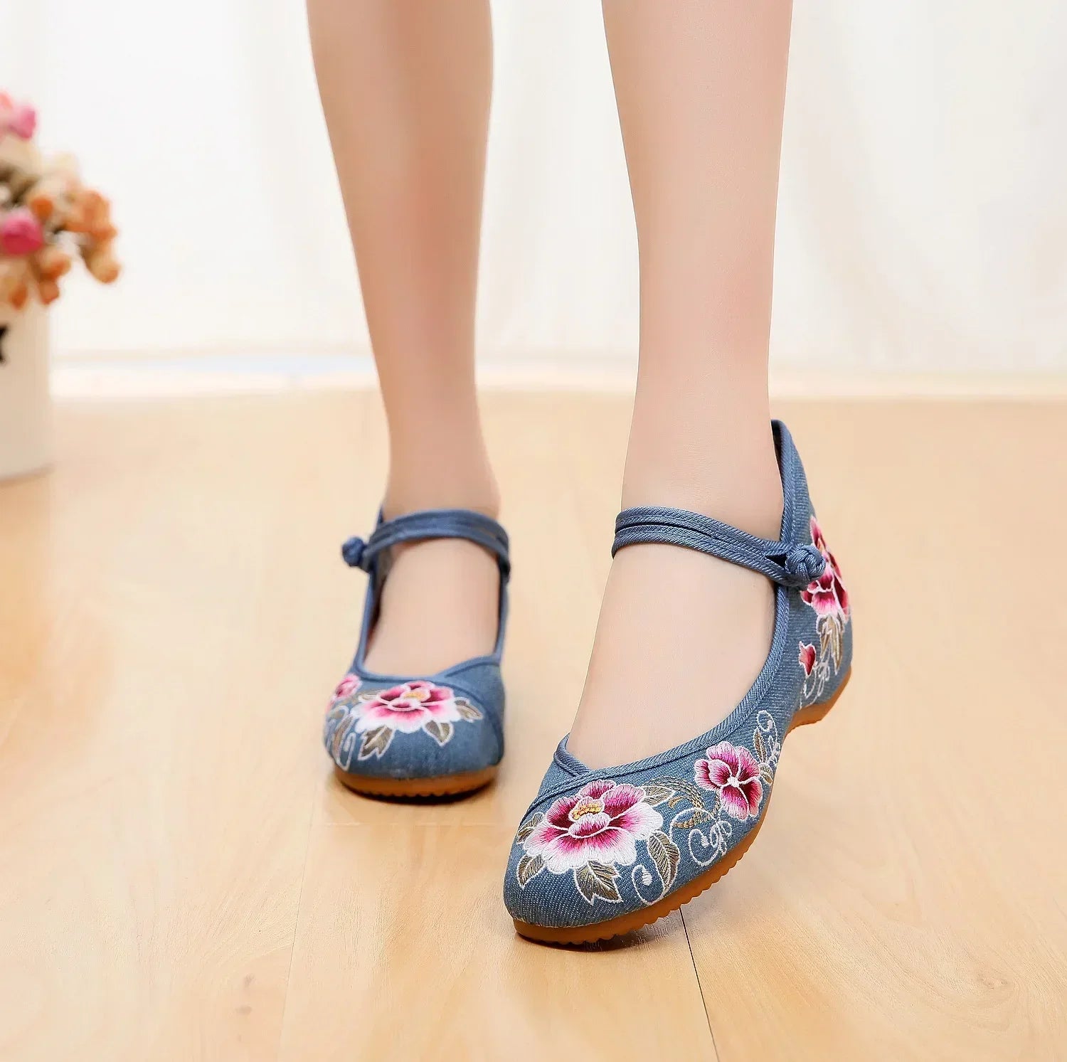 Vintage Cloth Shoes Woman Sneaker Casual Summer Zapatos Embroidery Fashion Streetwear Chinese Style Elegant Canvas Ladies Shoes