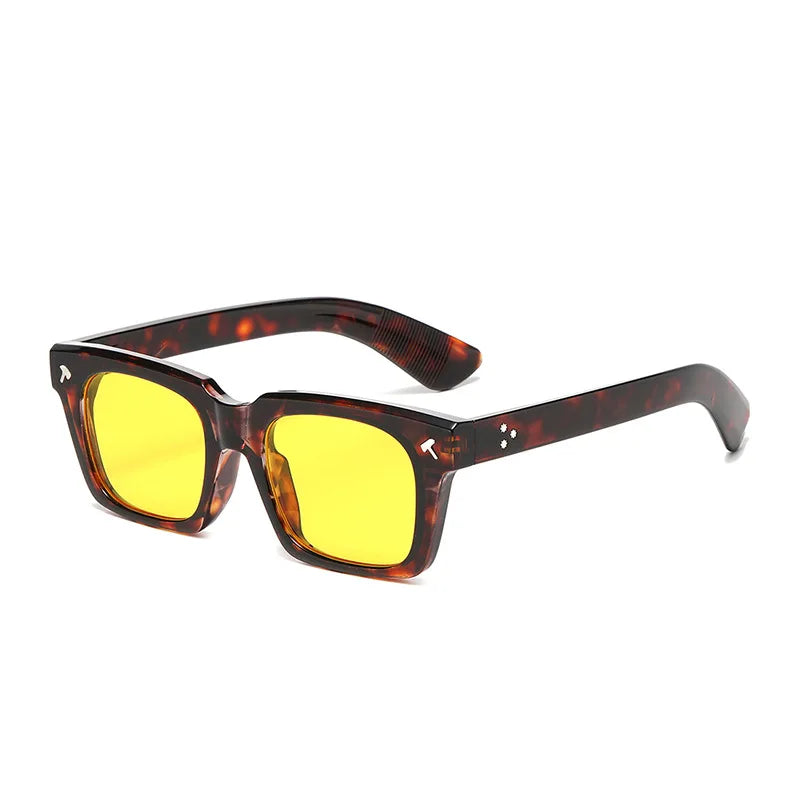 Classic Outdoor Driving Rivet Square Sunglasses Women For Men Popular Luxury Brand Designer Vintage Sun Glasses Punk Eyeglasses