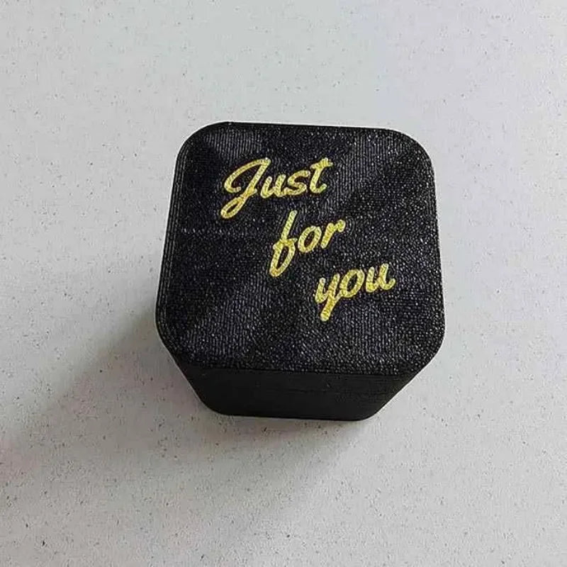 Out of the box pop-up Middle Finger Gift Box Creative Desk Home Decor Gifts Middle Finger Novelty Christmas Funny Prank Gift