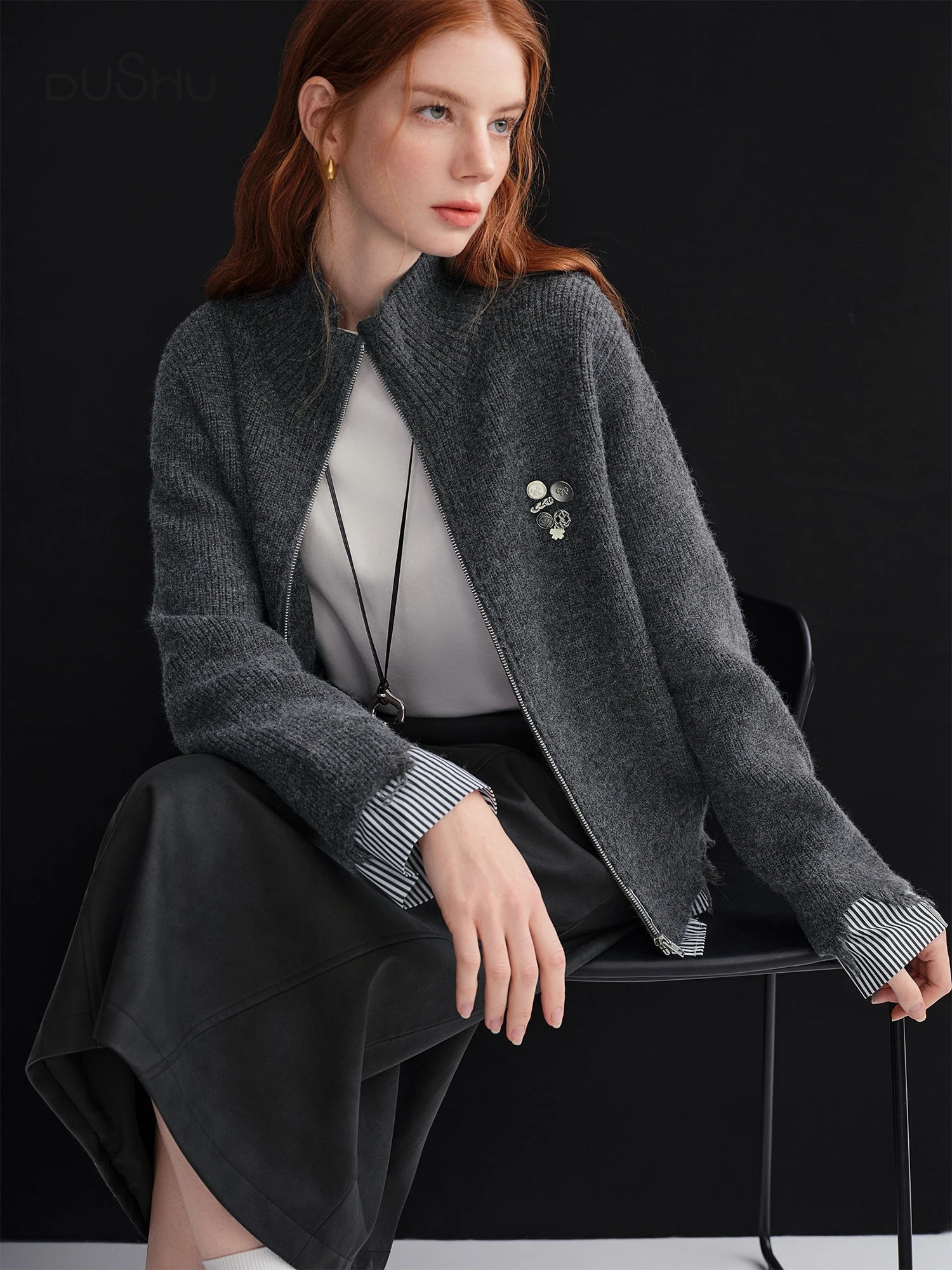 DUSHU Gray Knitted Striped Patchwork Cardigan Women 2025 Winter Casual Slimming Sweater Do-old Design Classic Ins Temperament