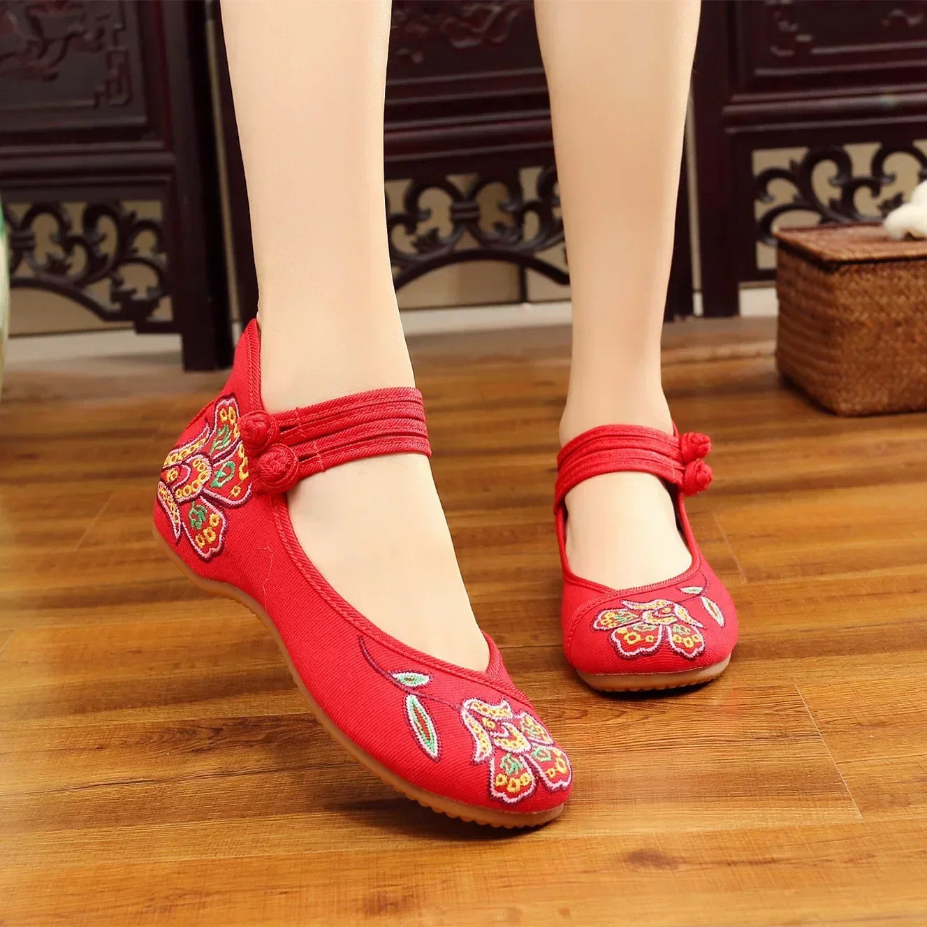 Vintage Cloth Shoes Woman Sneaker Casual Summer Zapatos Embroidery Fashion Streetwear Chinese Style Elegant Canvas Ladies Shoes