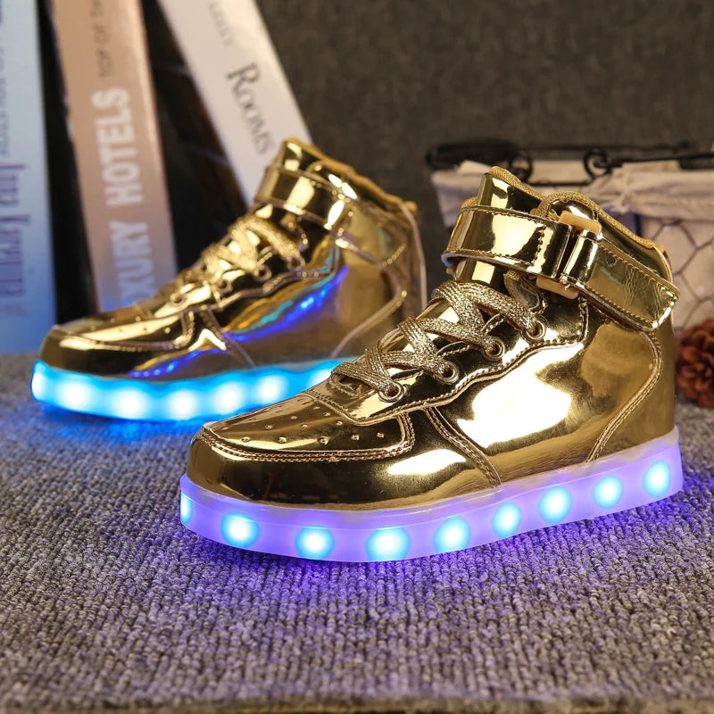 Luxury Men's Glowing Sneakers Gold Glitter Skateboard Shoes Men Street Unisex Luminous Sneakers Men Shiny Mirror Designer Shoes