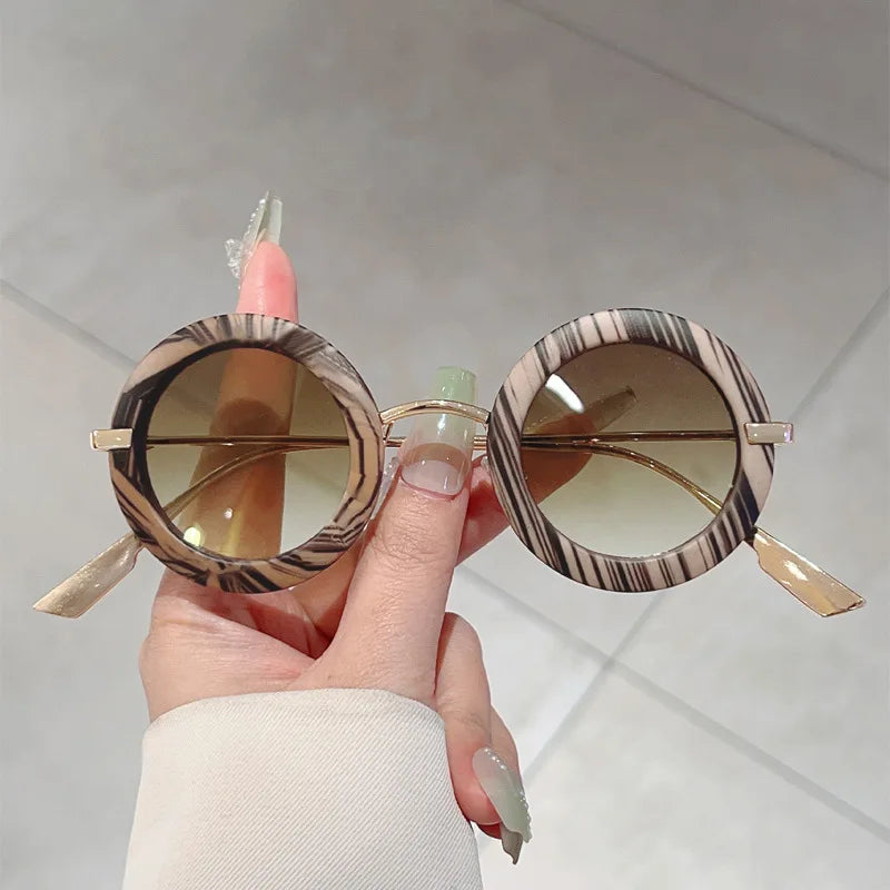Luxury Brand Designer Round Sunglasses Women For Men 2025 New Popular Vintage Sun Glasses Punk Rivet Metal Steampunk Eyewear
