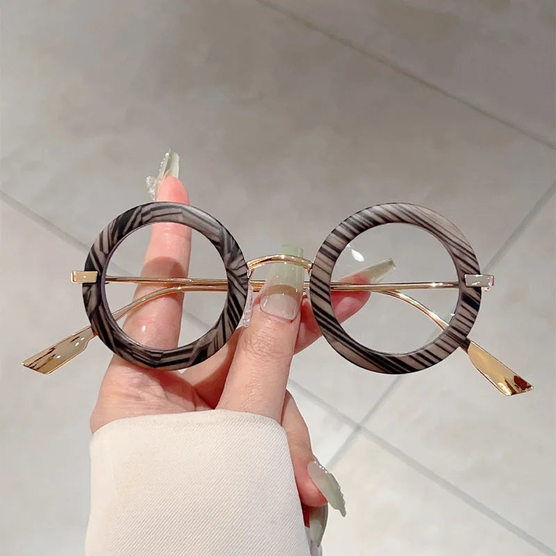 Luxury Brand Designer Round Sunglasses Women For Men 2025 New Popular Vintage Sun Glasses Punk Rivet Metal Steampunk Eyewear