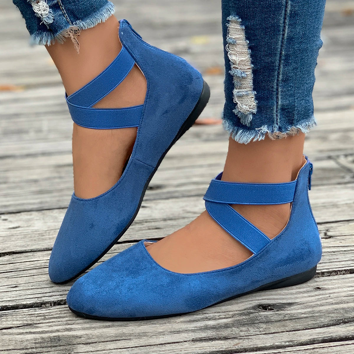 2025 Woman New Daily Flats Shoes Fashion Ankle-wrap Casual Loafers Pointed Toe Shallow Soft Bottom Plus Size Sneakers Women