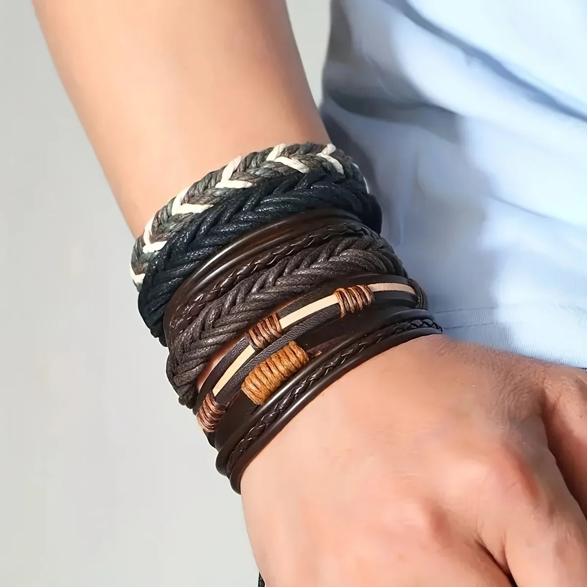 20PCS Random Style Men's Women's Webbing, Rope,Leather Bracelet Classical Festive Women Gift(Including But Not Limited to Pic)