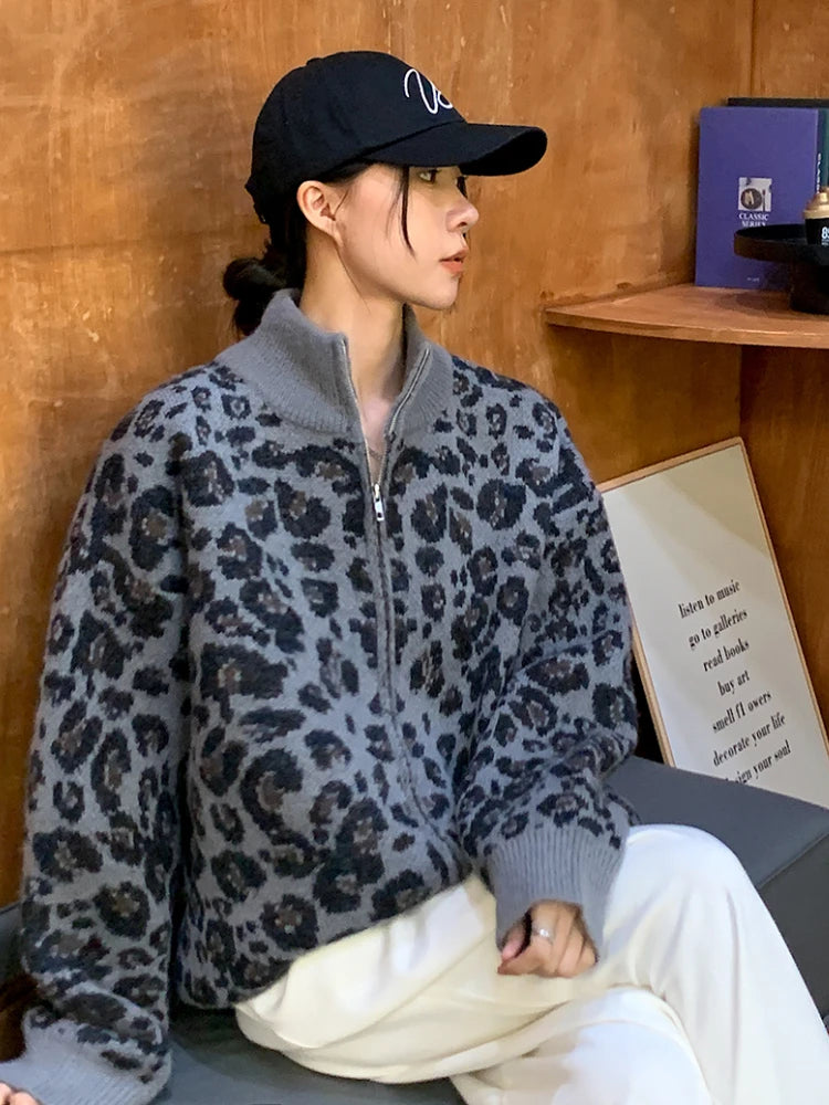 Leopard Print Stand-up Collar Cardigan for Women Fashion Retro Thick Knitted Knitwear Streetwear Outerwear Autumn New