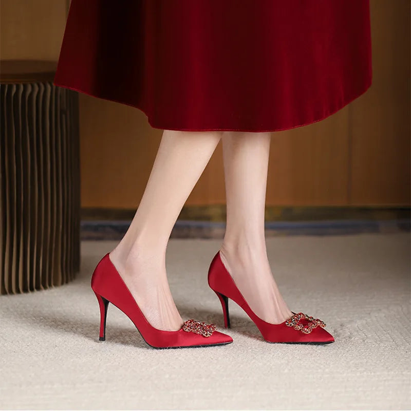 Spring and summer new pointed shallow silk rhinestone flat shoes thin high-heeled banquet dress large size small size women shoe
