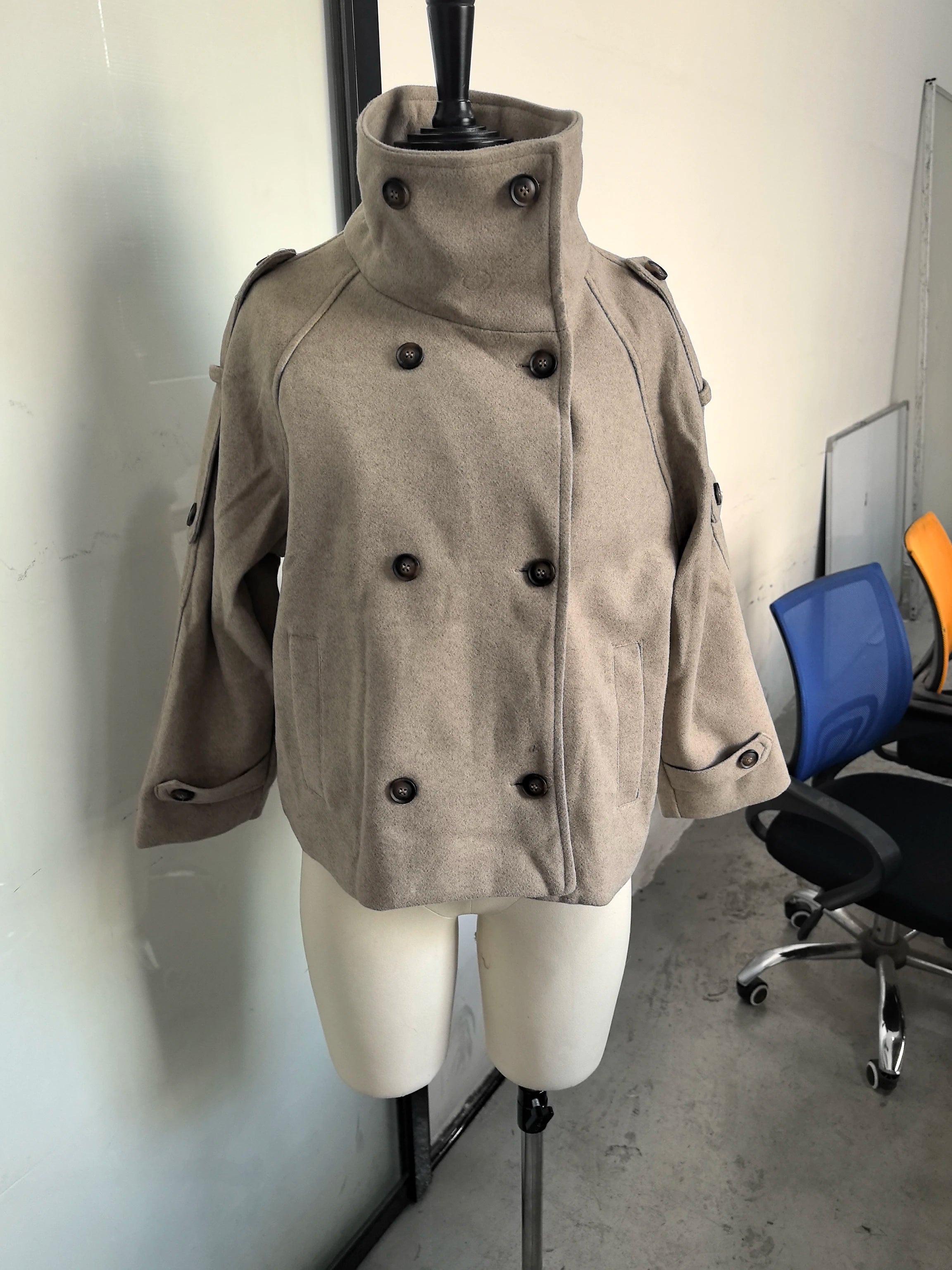 Fashion Women's Stand Collar Coat Long Sleeve Double-breasted Solid Pockets Jacket Female 2025 Autumn Winter Lady New Streetwear