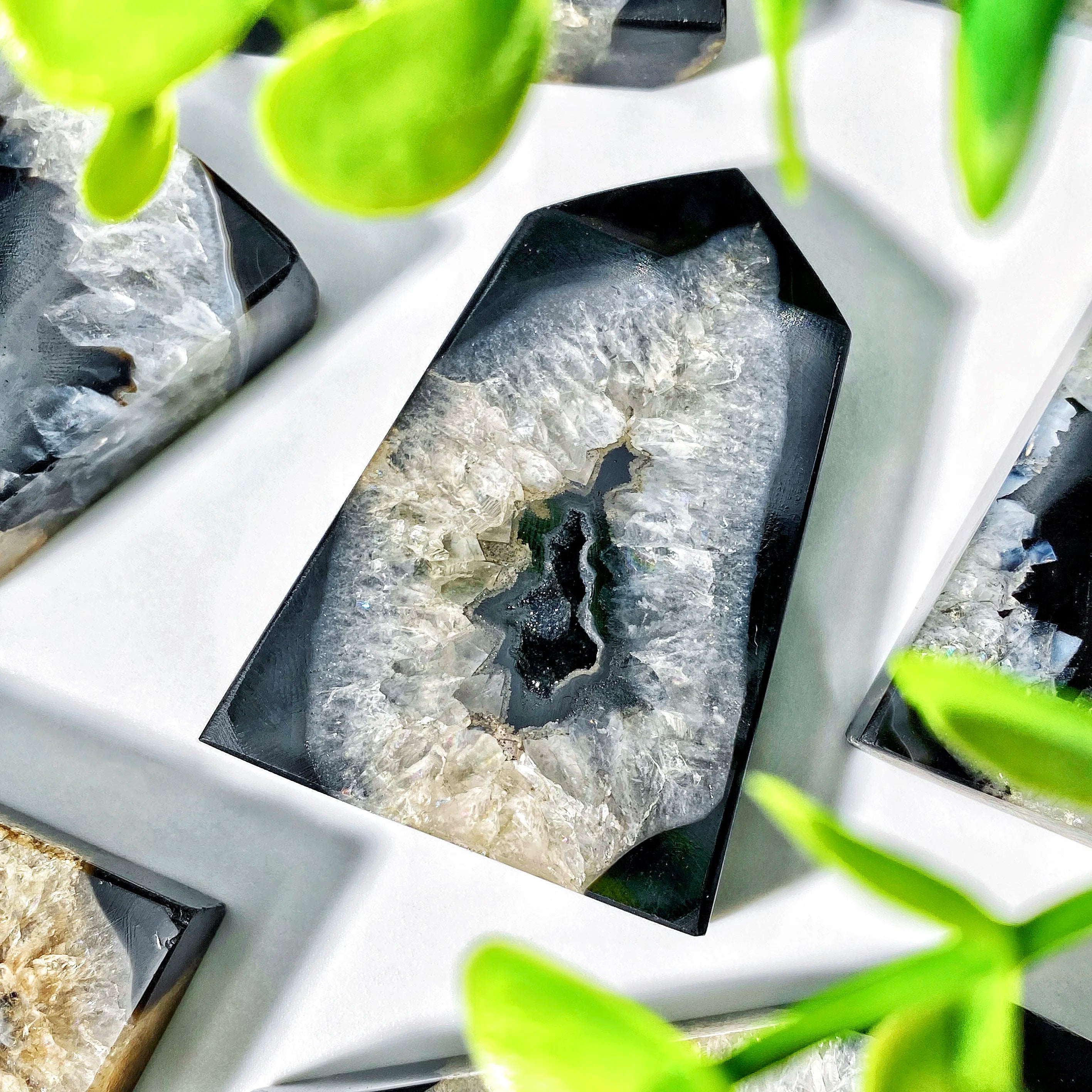 1PC Random High Quality Black Sardonyx Geode Agate Point,Natural Crystal Point,Home Decoration,Glitter,Christmas Gift